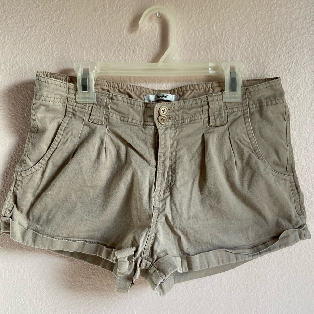 Papaya khaki shorts